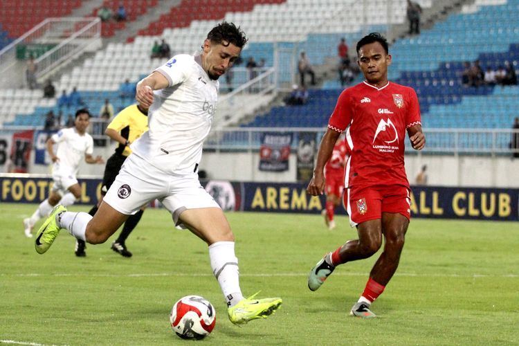 Hasil Arema FC Vs Malut United 1-1: Duel Sengit Berbuah Satu Poin