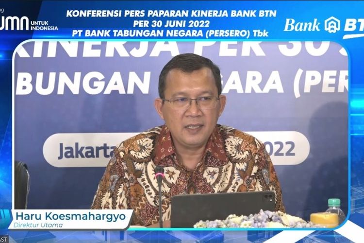 Direktur Utama Bank BTN Haru Koesmahargyo saat konferensi pers, Kamis (15/9/2022).