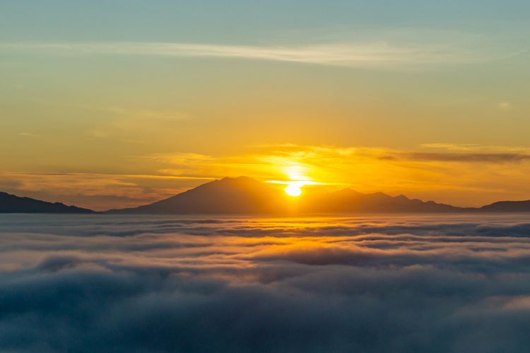 Sunrise di Wisata Stone Park Turunan Gunungkidul.