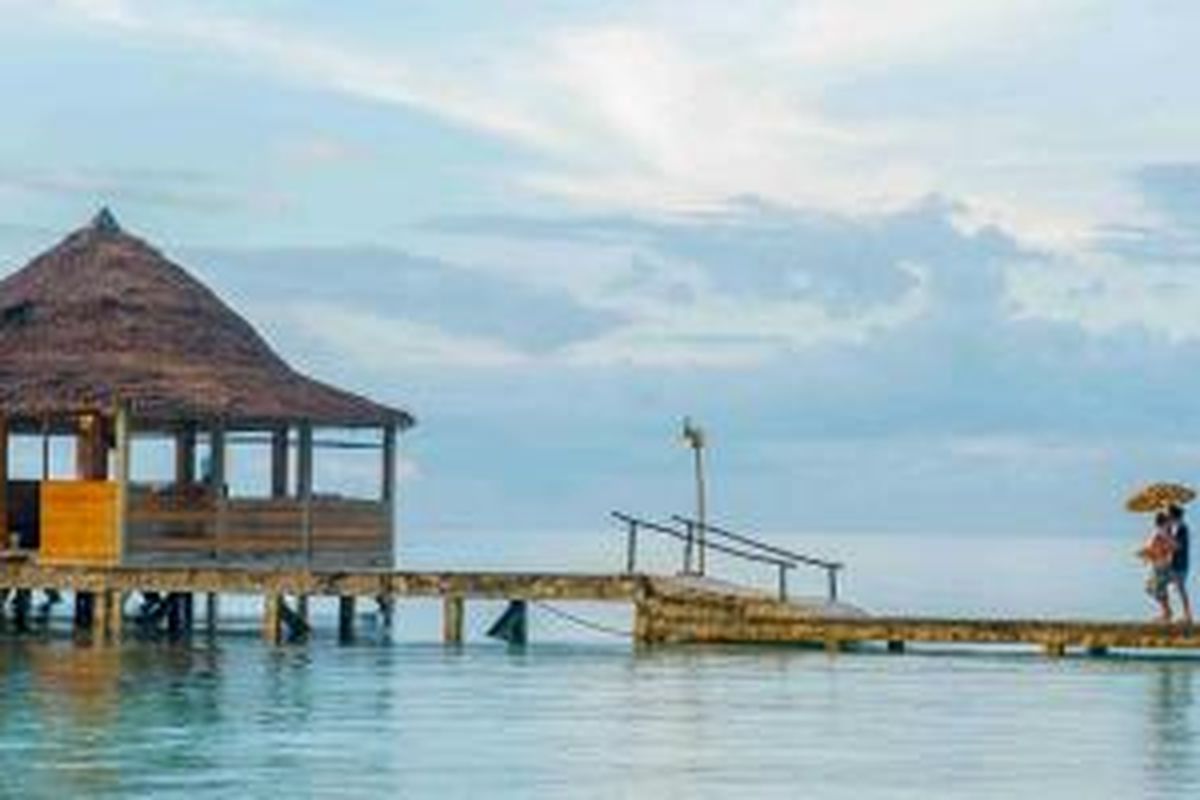 Pantai Ora di Desa Saleman, Kabupaten Maluku Tengah, Provinsi Maluku.