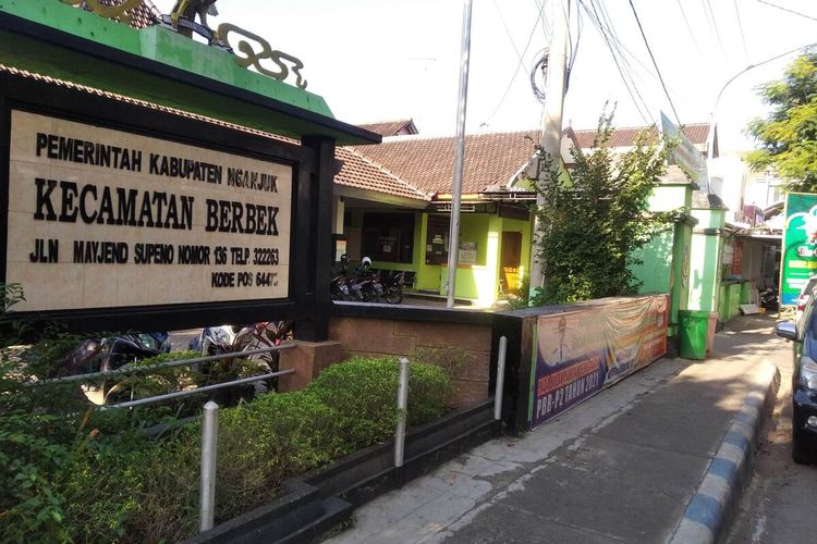 Kantor Kecamatan Berbek