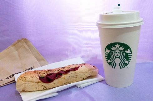 Mencoba Paket Sarapan Terbaru dari Starbucks Indonesia, Caffe Latte dan Roti Smoked Beef