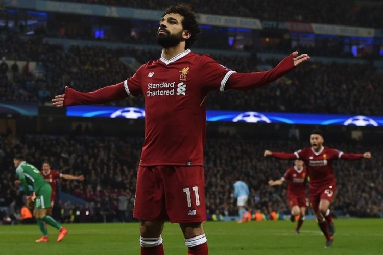 Mohamed Salah merayakan gol Liverpool ke gawang Manchester City pada laga perempat final Liga Champions di Stadion Etihad, Selasa (10/4/2018). 