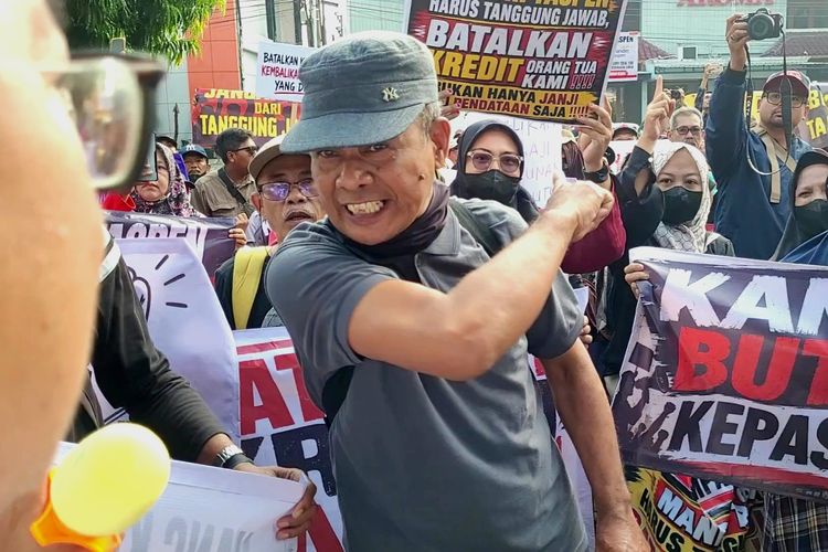 Nasabah Bank Korban Penipuan Investasi Bodong di Purwokerto Geruduk Kantor Cabang, Marah-marah Minta Kredit Dibatalkan
