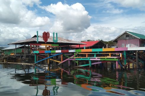 Menengok Cantiknya Kampung Yoboi, Desa Wisata di Atas Danau Sentani (1)