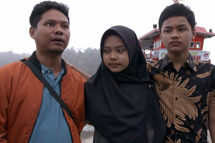 Iwan bersama dua anaknya bertemu dengan pelaku pengeboman, terpidana mati di Nusakambangan.