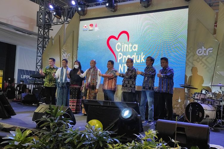 Kantor Perwakilan Bank Indonesia Provinsi Nusa Tenggara Timur (NTT), pemerintah daerah setempat, dan mitra strategis terkait menggelar Exotic Tenun Fest, Jumat (12/8/2022).
