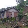 Rumah Warga di Lombok Barat Rusak Tertimpa Tanah Longsor