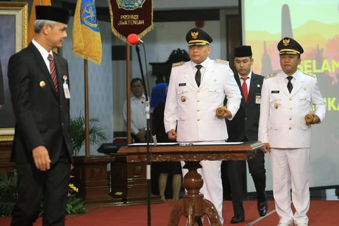 Lantik Wali Kota-Wakil Wali Kota Tegal, Ganjar Pranowo Minta Penataan Kota agar Lebih Cantik