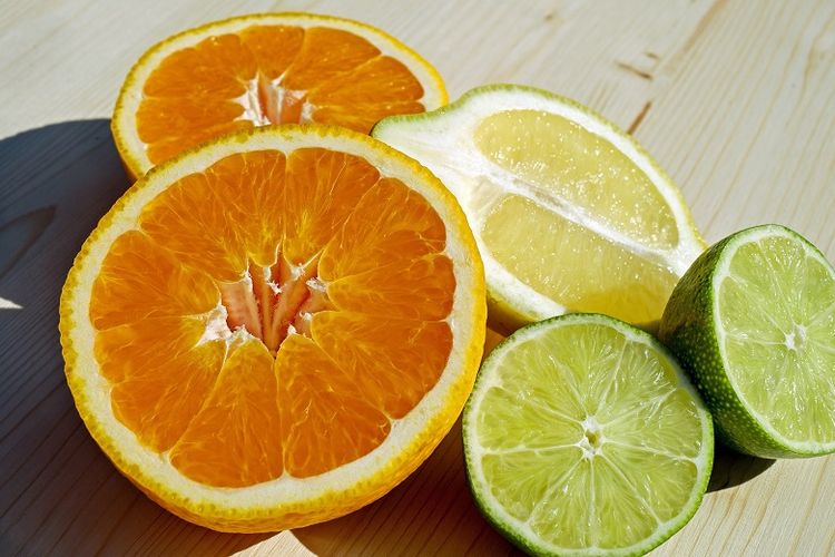 Ilustrasi buah dengan kandungan vitamin C (Dok. Pixabay/Couleur)