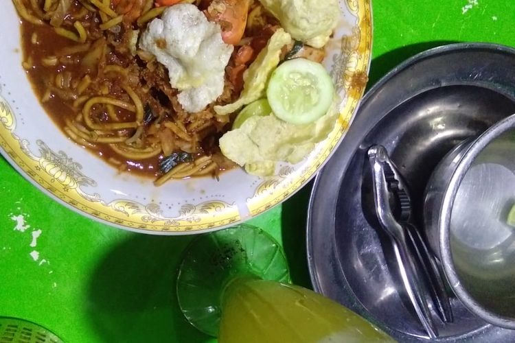 Mi Kepiting di Jalan Pintu Dua Arun, Kecamatan Muara Dua, Kota Lhokseumawe