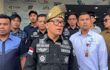 Wamenaker Sidak Perusahaan Travel Tahan Ijazah Karyawan: “Mau Bekingnya  Siapa, Kita Tabrak!”