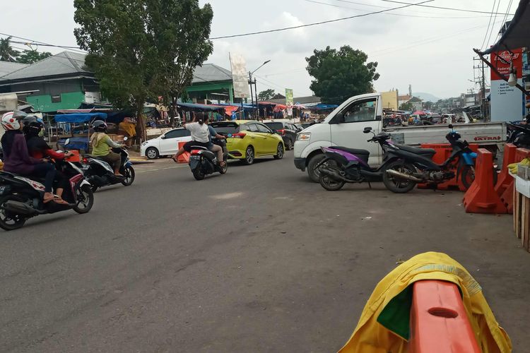 Suasana Pasar Pagi Kota Pangkalpinang, Bangka Belitung saat sore hari, Senin (2/1/2023).