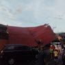 Kanopi Terbang Diterjang Angin di Medan, Timpa Minimarket di Simalingkar A