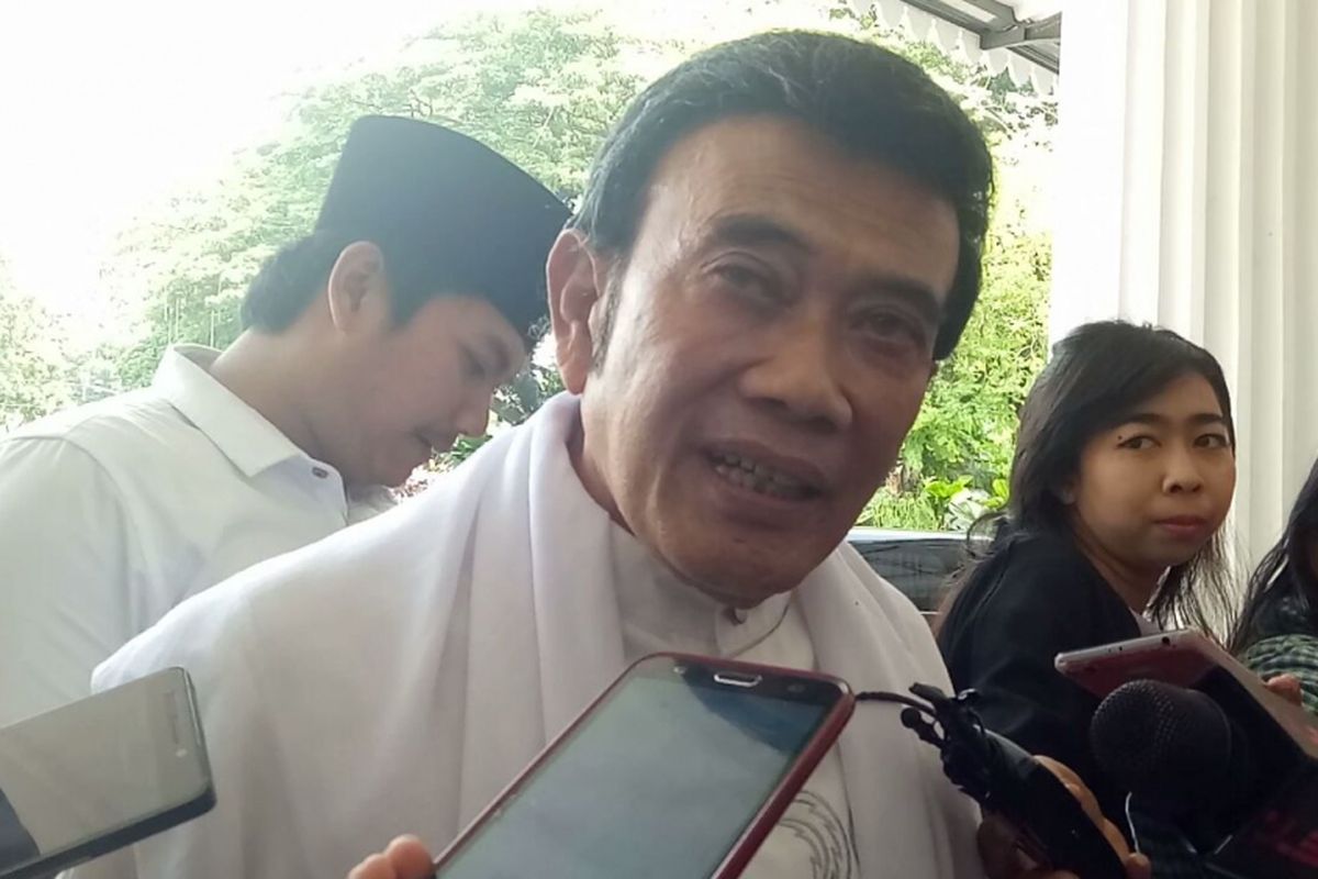 Penyanyi Rhoma Irama mendatangi Balai Kota DKI Jakarta, Jalan Medan Merdeka Selatan, Junat (27/10/2017). 