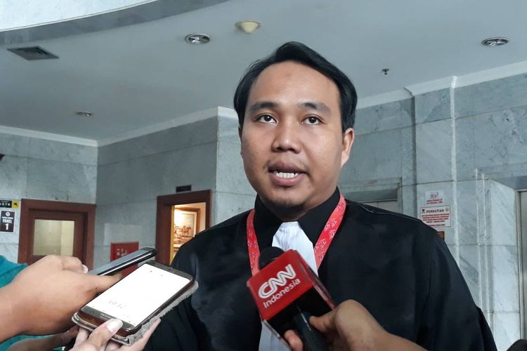 Peneliti Perkumpulan untuk Pemilu dan Demokrasi (Perludem) Fadli Ramadhanil di Gedung MK, Jakarta Pusat, Rabu (26/2/2020).