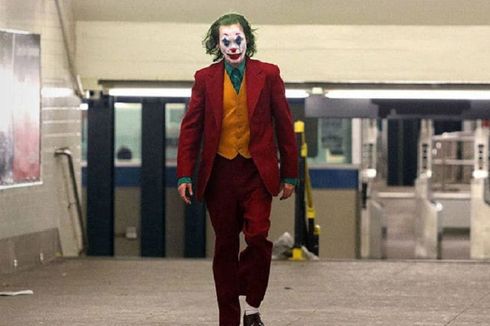 Figuran Film Joker Dikunci dalam Kereta