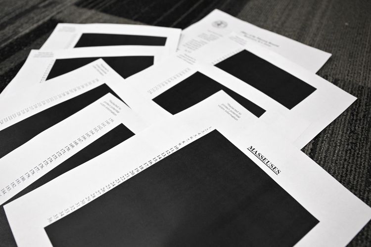 File atau dokumen Epstein yang dirilis Departemen Kehakiman Amerika Serikat di Washington DC pada 19 Desember 2025. Perilisan ini terkait dengan penyelidikan orang-orang yang terkait pelaku perdagangan seks anak di bawah umur, Jeffrey Epstein.