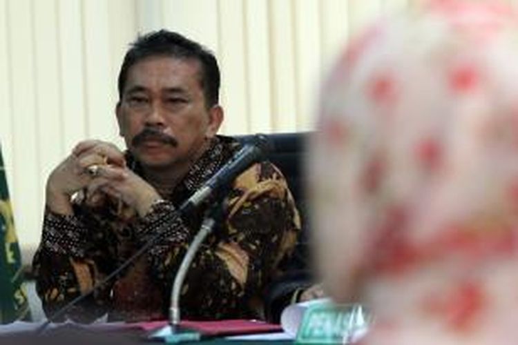 Bupati Tapanuli Tengah Raja Bonaran Situmeang menjalani persidangan dengan agenda pemeriksaan saksi di Pengadilan Tindak Pidana Korupsi Jakarta, Senin (30/3/2015). Bonaran diduga terkait kasus dugaan suap sengketa Pilkada Tapanuli Tengah di Mahkamah Konstitusi.