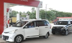 Aturan BBM Direvisi, Mobil Mewah Dipastikan Tak Dapat BBM Subsidi