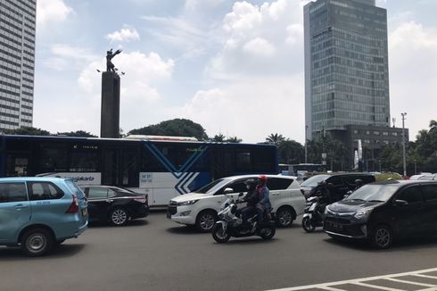 Uji Coba Rekayasa Lalin Di Jalan Sudirman-Thamrin, Kendaraan Tak Bisa Putar Balik di Bundaran HI 