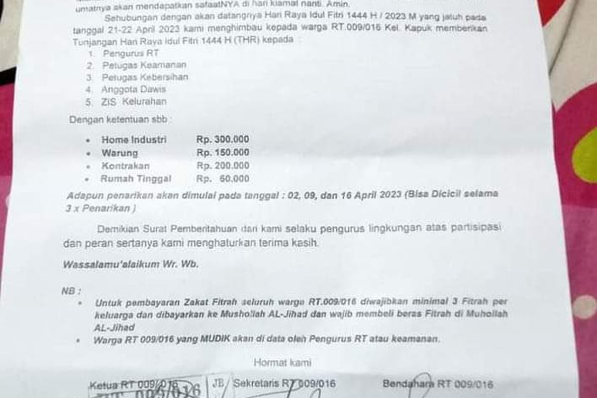 Surat pengurus Rukun Tetangga (RT) 09/RW16, Kapuk, Cengkareng, Jakarta Barat, meminta tunjangan hari raya (THR) Idul Fitri 2023 kepada para warganya.