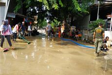 Masa Tanggap Darurat Banjir Berakhir, Perumahan Kemang Ifi Bekasi Masih Terbenam Lumpur