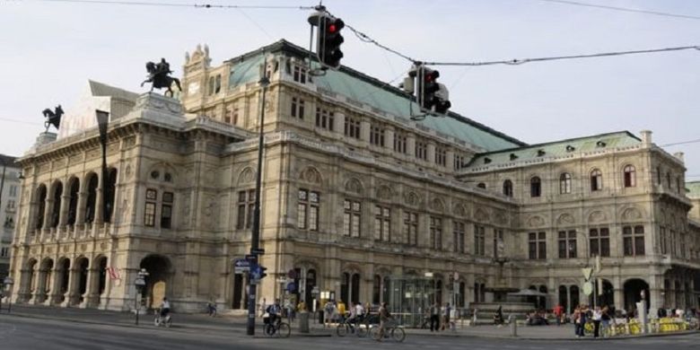 Inilah gedung Opera Negara Wina, Austria, yang menjadi sorotan setelah beredar kabar murid-muridnya diminta untuk merokok demi menjaga berat badan.