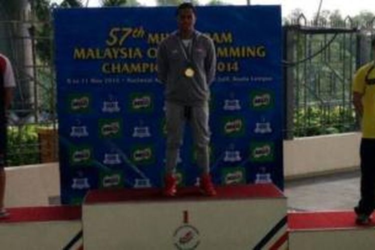 I Gde Siman Sudartawa meraih medali emas di Bukit Jalil