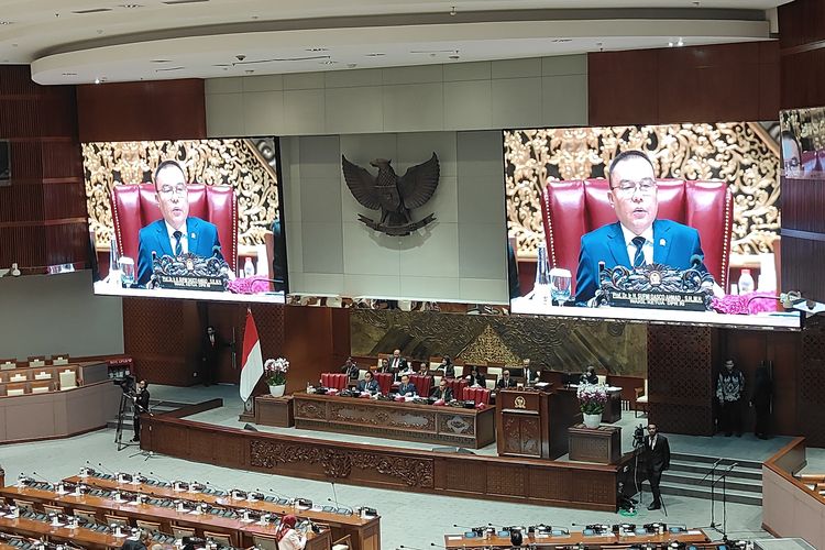Wakil Ketua DPR Sufmi Dasco Ahmad saat memimpin rapat paripurna pembukaan masa sidang IV tahun sidang 2023-2024, Selasa (5/3/2024) pagi.