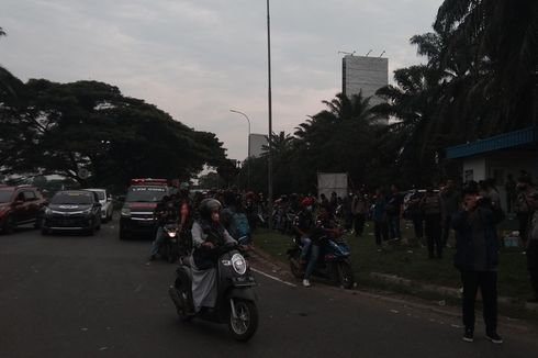 Duduk Perkara Bentrok Ormas di Karawang, Berawal dari Demo soal Limbah di KIIC, Tiba-tiba Mobil Ormas Lain Melintas...