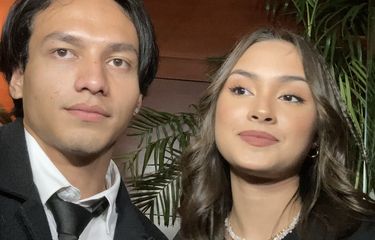 Jefri Nichol dan Caitlin Halderman dalam jumpa pers Surat Cinta untuk Starla The Series di Djakarta Theater kawasan Kebon Sirih, Jakarta Pusat, Senin (19/12/2022). 
