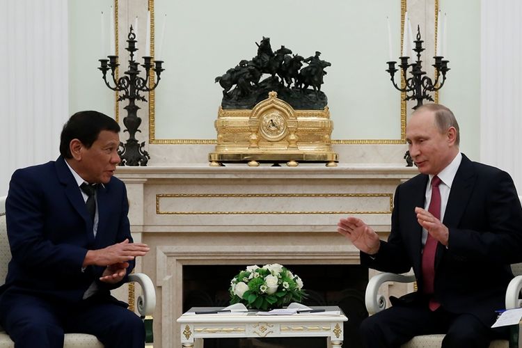 Presiden Filipina Rodrigo Duterte bertemu Presiden Rusia Vladimir Putin di Moskwa, Selasa (23/5/2017).