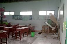 Diterjang Angin Kencang, Sekolah dan Rumah Warga di Jombang Rusak