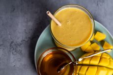 Resep Minuman untuk Sesak Napas, Smoothie Mangga Jeruk Rempah