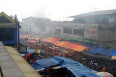 Sebuah Toko Kelontong di Pasar Anyar Bogor Terbakar