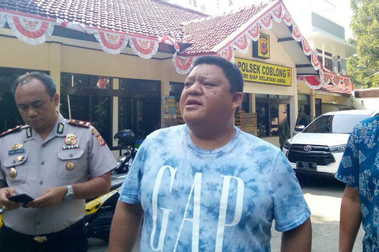 Kasatreskrim Polrestabes Bandung AKBP M.Yoris Maulana tengah menjelaskan kematian mahasiswi yang menjadi korban begal di Bandung, Jumat (31/8/2018)