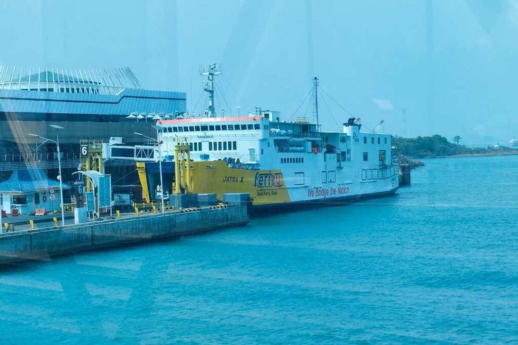 Penyeberangan Merak-Bakauheni Tetap Beroperasi, Pengusaha Pastikan Mesin Kapal Aman dari Abu Vulkanik