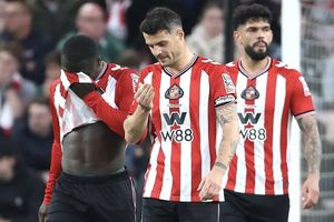 Saat Sunderland Runtuh dalam 6 Menit, Dibabat Nottingham Forest 0-5...