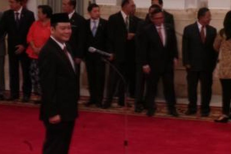 Presiden Joko Widodo melantik Nazir Foead menjadi Kepala Badan Restorasi Gambut (BRG). Pelantikan digelar di Istana Negara, Jakarta, Rabu (20/1/2016). 