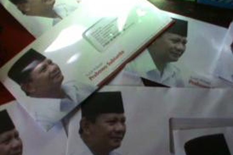 Surat atas nama Prabowo Subianto beredar di sekolah-sekolah di Pinrang, Sulawesi Selatan.