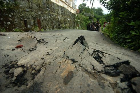 Bencana Tanah Bergerak di Desa Dermasuci Tegal, Ratusan Rumah Rusak, Ratusan Warga Mengungsi, Ini Kondisinya