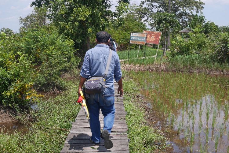 Jalan menuju lokasi Candi Laras di Kalimantan Selatan.