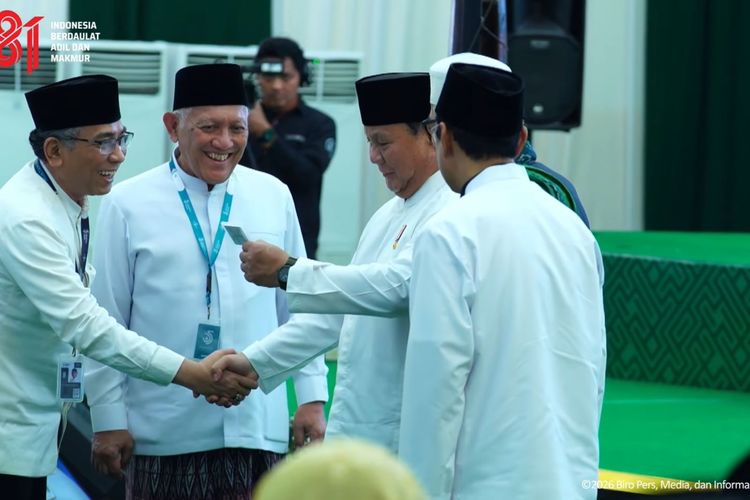Prabowo Akhirnya Terima Kartu Anggota NU, Diberikan Langsung oleh Rais Aam