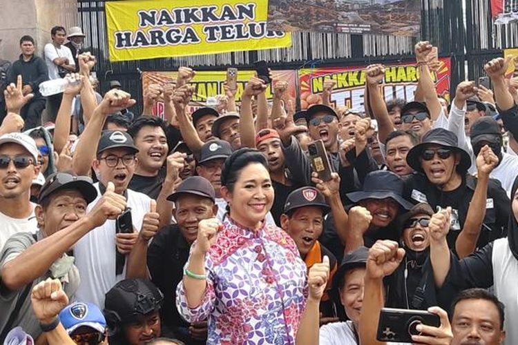 Usai Temui Komisi IV DPR, Peternak Ayam Petelur Blitar Harap Pemerintah Sediakan Jagung Murah