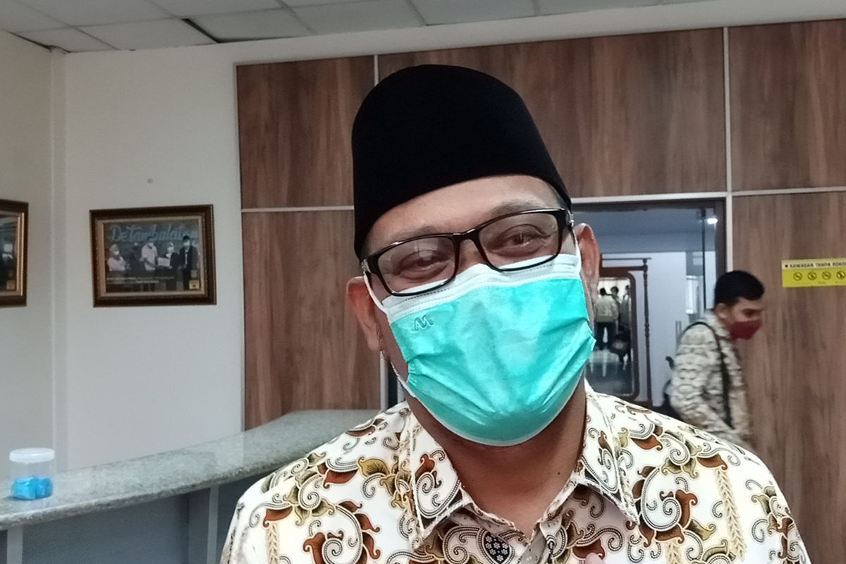 Wakil Walikota Depok Imam Budi Hartono saat dimintai keterangan di Ruang Wakil Walikota Depok, Kamis (6/1/2022).