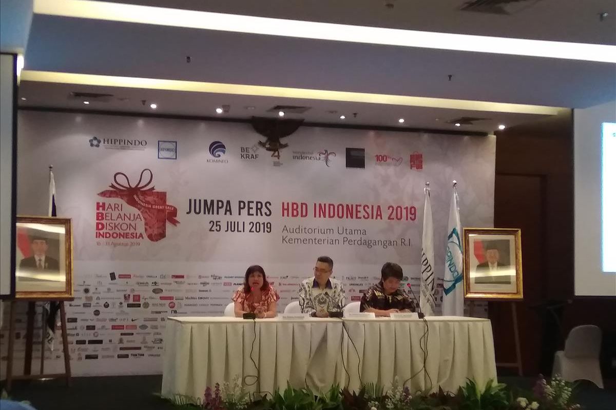 Apindo, Aprindo, dan Ketua Panitia HBDI saat konferensi pers tentang HBDI 2019 di Jakarta, Kamis (25/7/2019).