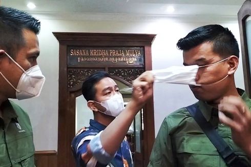 Fakta di Balik Gibran Copot Paksa Masker Anggota Paspampres yang Pukul Sopir Truk di Solo