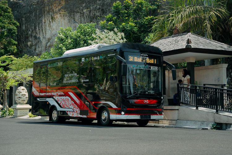 11 Bus Listrik Hyundai Siap Beroperasi di Bali