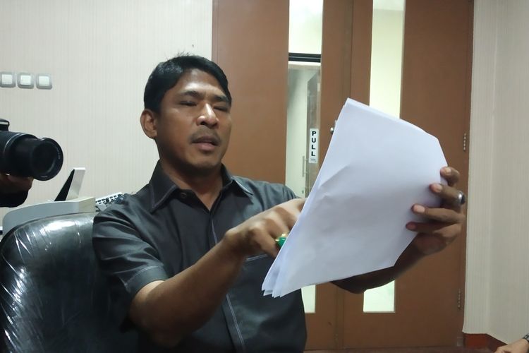 Beberapa orang dari anggota Komisi satu DPRD NTB saat dikonfirmasi terkait penolakan pengadaan mobil operasional Pejabat Pimpinan DPRD NTB